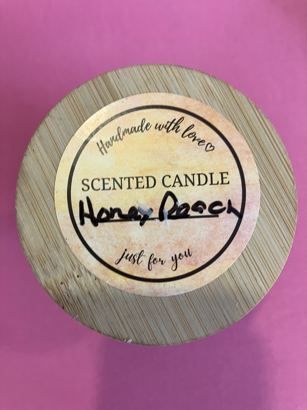 Honey Peach Scented Candle - Pink